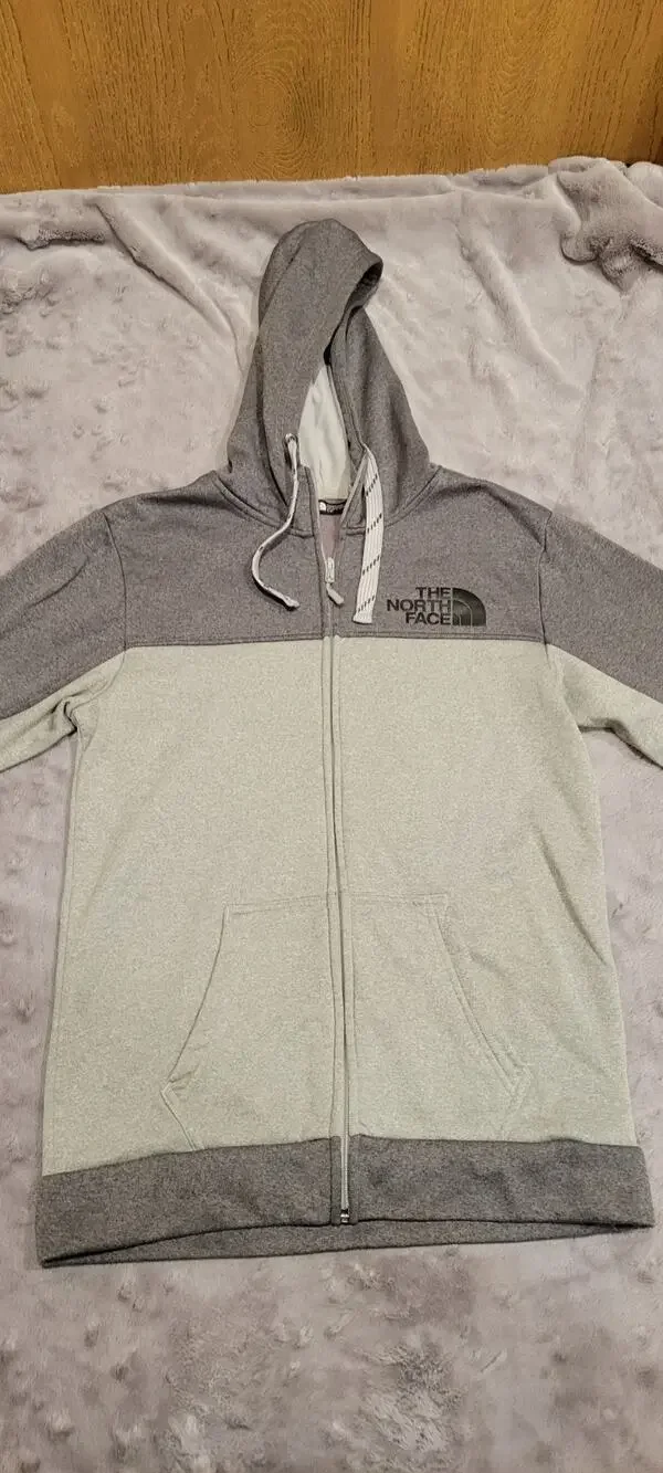 The North Face Men’s S Full Zip Hoodie Gray Colorblock Fleece Jacket Gorpcore